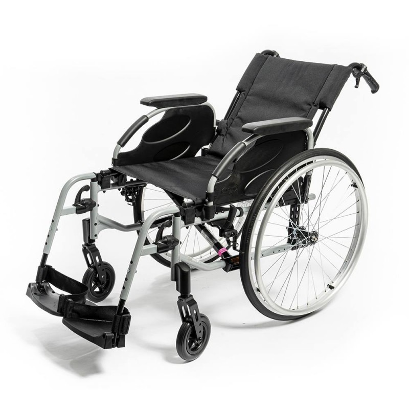 Кресло-коляска Action 2 (откидная спинка, пневматические колеса)