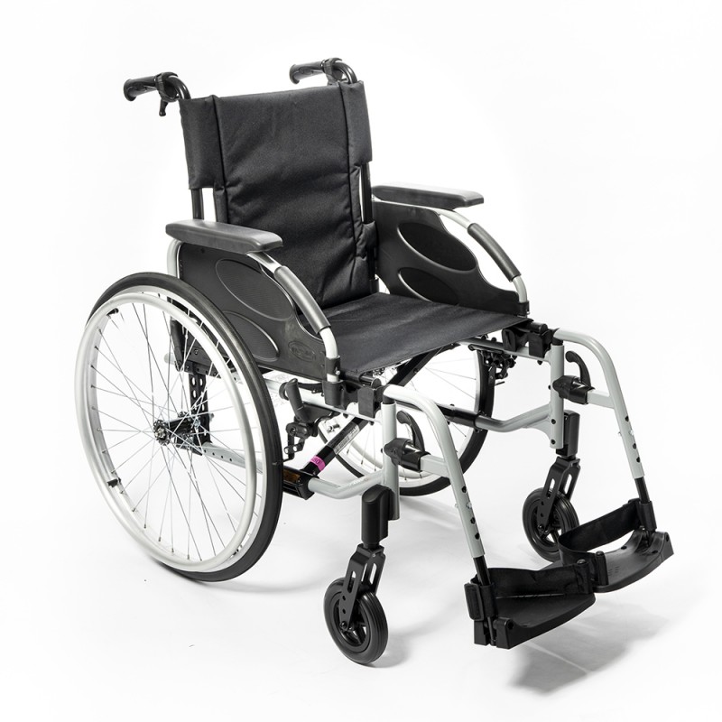 Кресло-коляска Action 2 (откидная спинка, пневматические колеса)